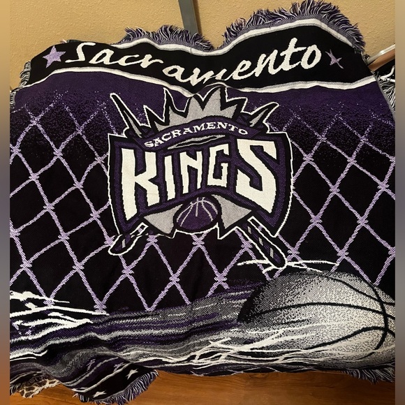 Sacramento Kings Throw Blanket 54”x 43” - Picture 1 of 2
